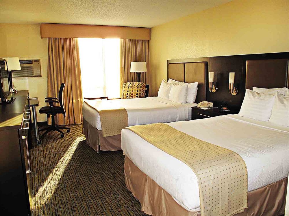 Holiday Inn Miami International Airport By Ihg Miami Springs Exterior photo
