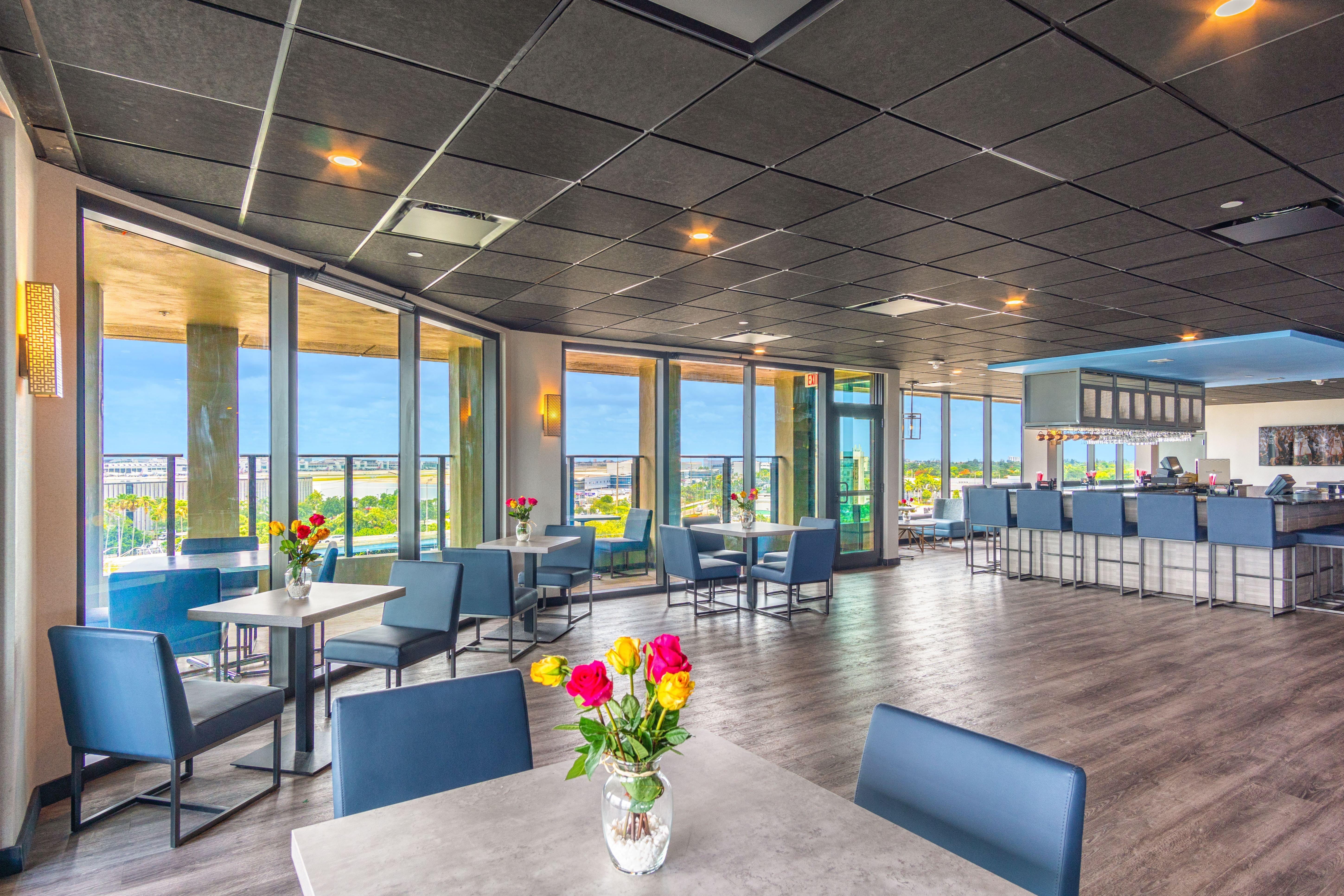Holiday Inn Miami International Airport By Ihg Miami Springs Exterior photo