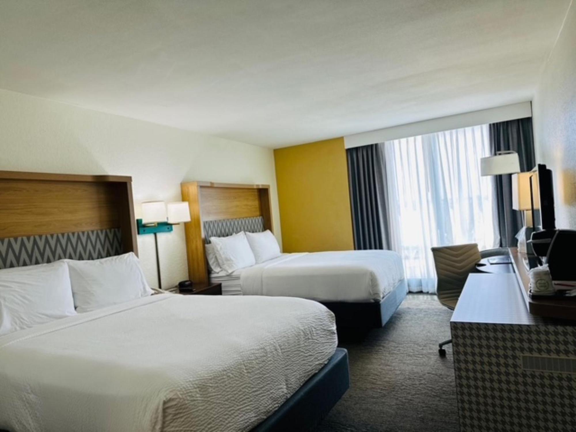 Holiday Inn Miami International Airport By Ihg Miami Springs Exterior photo