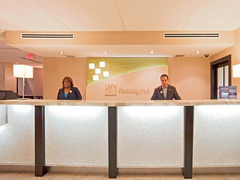 Holiday Inn Miami International Airport By Ihg Miami Springs Exterior photo