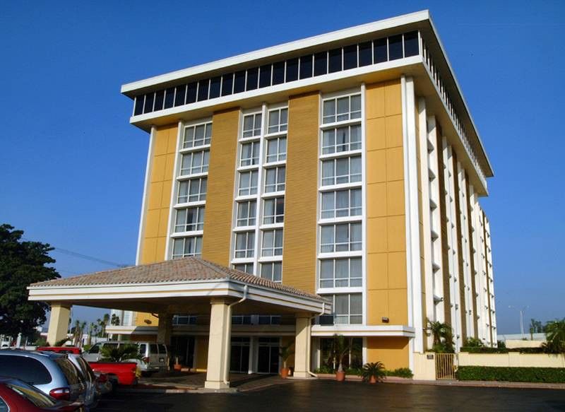 Holiday Inn Miami International Airport, An Ihg Hotel Exterior photo